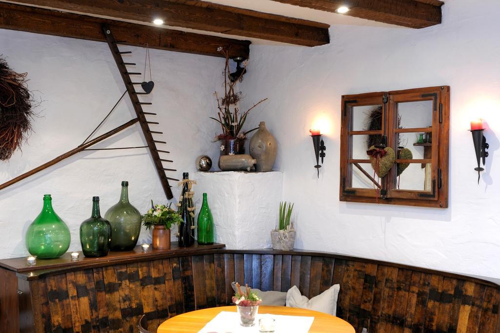 Wein- Und Gaestehaus M. Bai Mesenich Exteriér fotografie